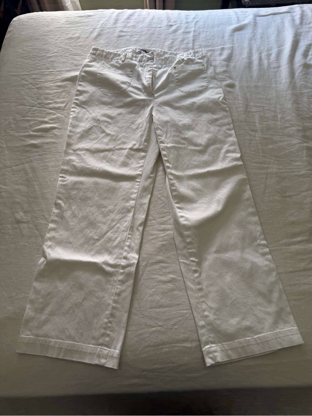 &Danielle White Capri Pants